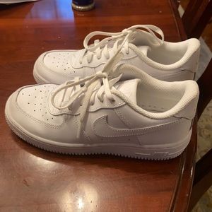 Nike youth white Air Force 1